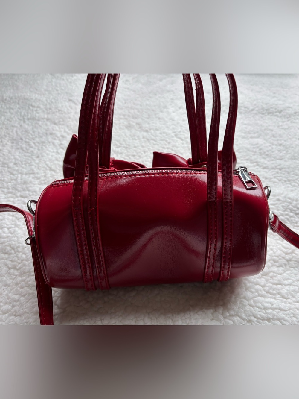 Muduo Red Double Bow Accent Barrel Handbag Shoulder Bag - Picture 3 of 4